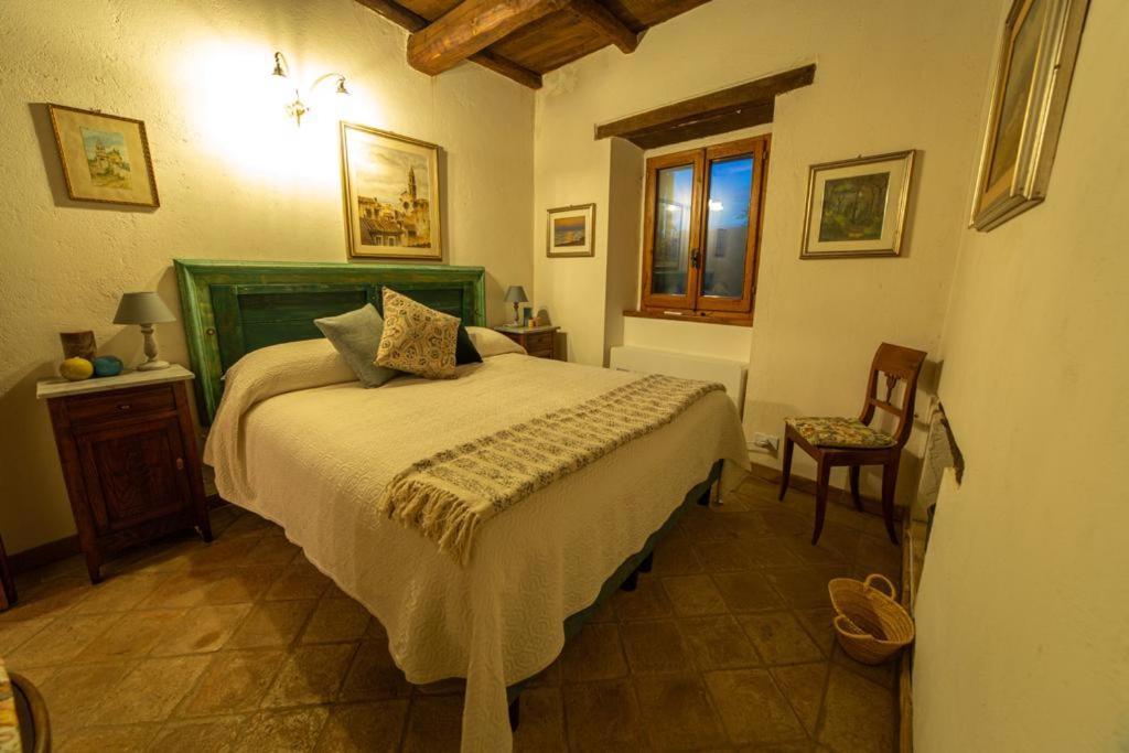 Casale Alessandri Massa Martana Buitenkant foto
