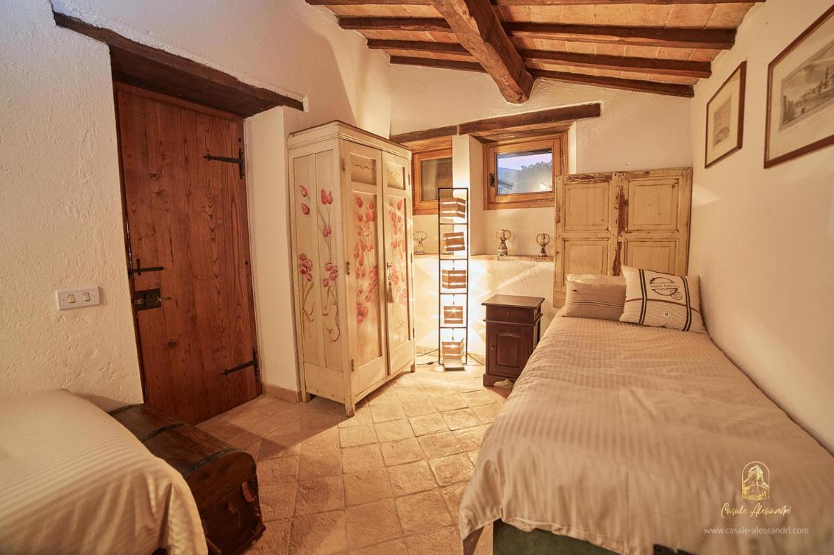 Casale Alessandri Massa Martana Buitenkant foto