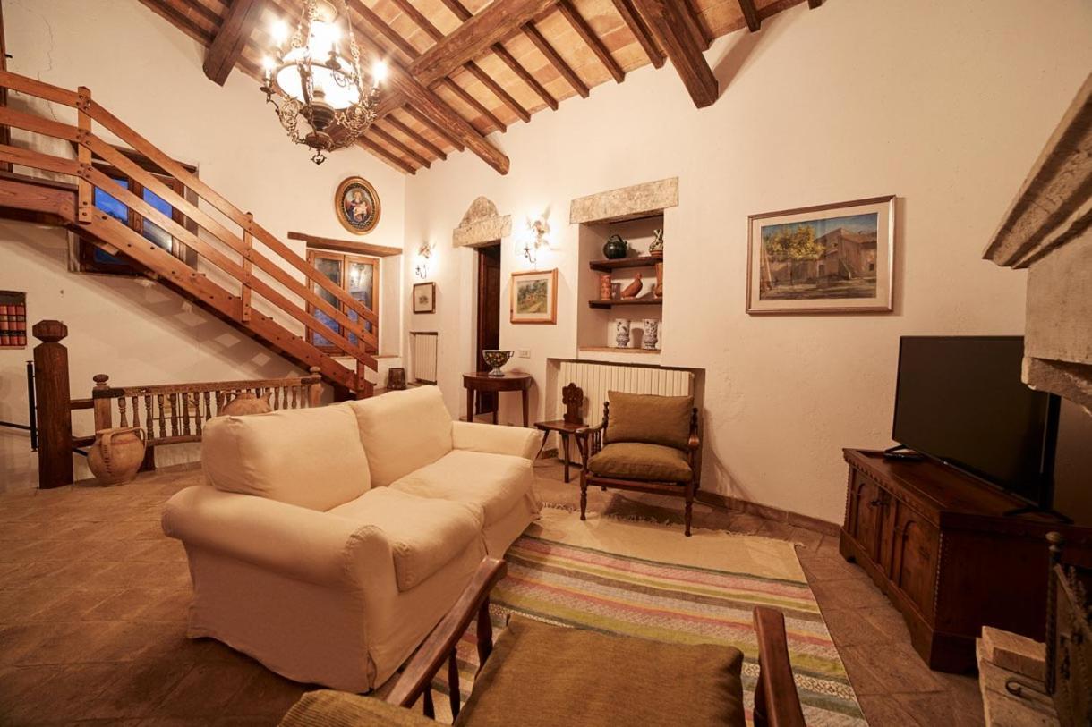 Casale Alessandri Massa Martana Buitenkant foto
