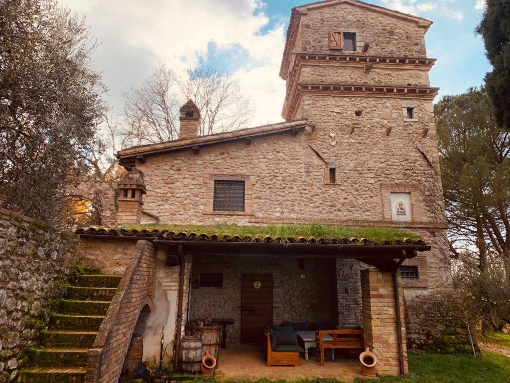 Casale Alessandri Massa Martana Buitenkant foto