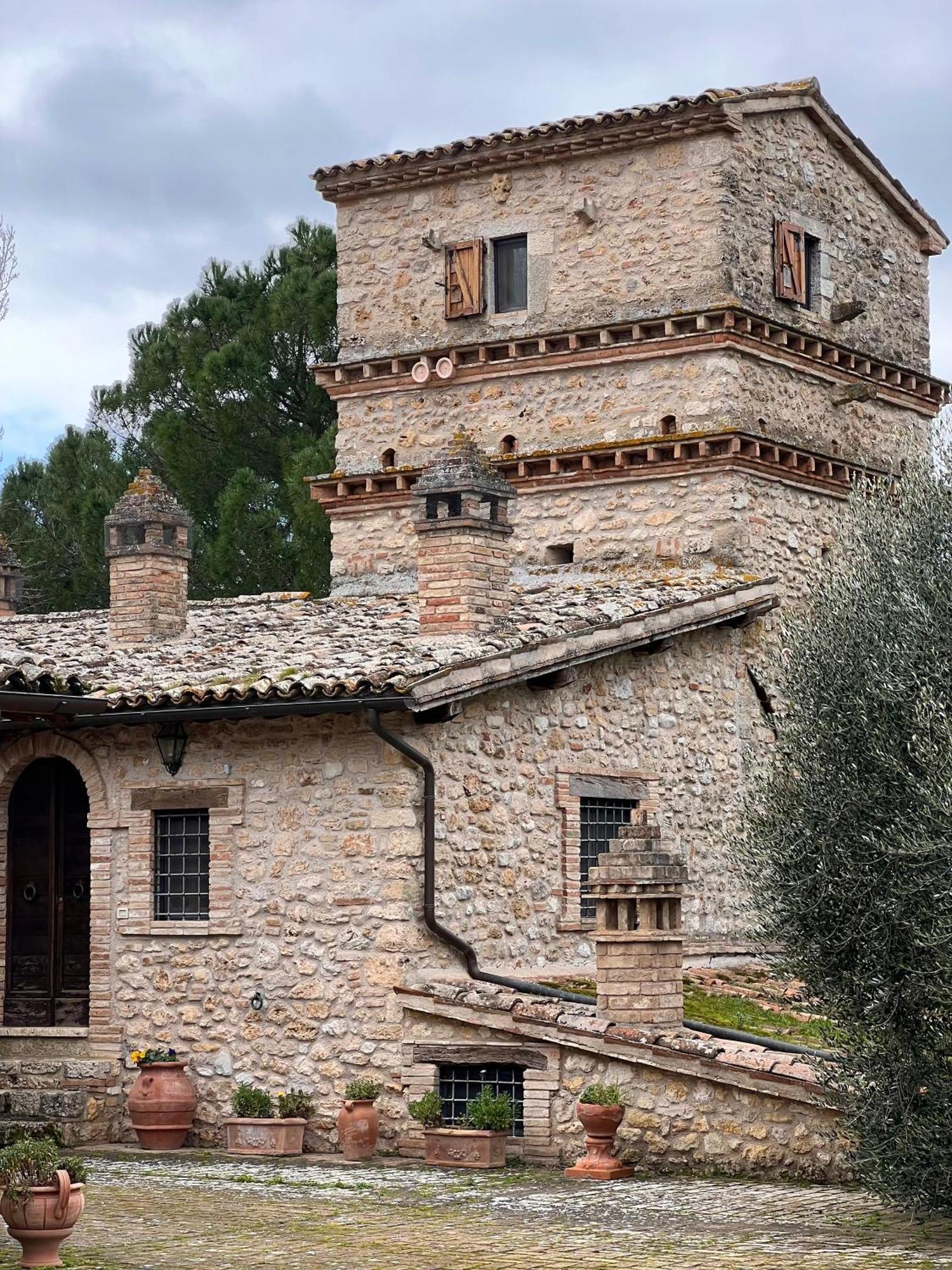 Casale Alessandri Massa Martana Buitenkant foto